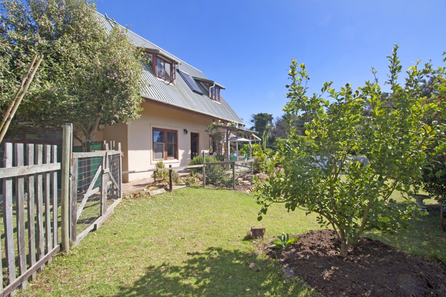 4 Bedroom Property for Sale in Meadowsteads Western Cape